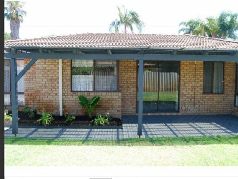 8 Warman Court, Leeming WA 6149