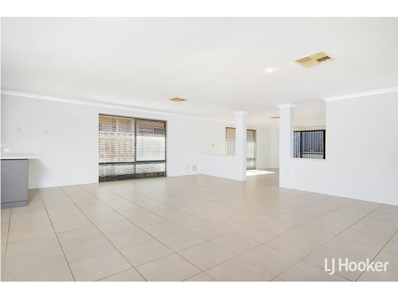 265 Peelwood Parade, Halls Head WA 6210