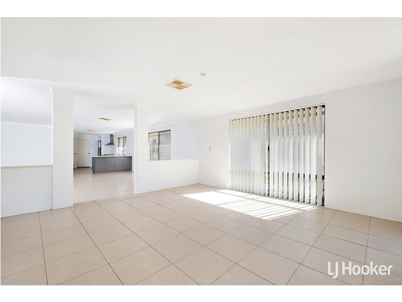265 Peelwood Parade, Halls Head WA 6210