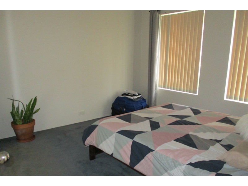 301 Wentworth Parade, Success WA 6164