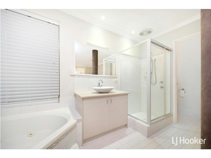 3a Theakston Green, Leeming WA 6149