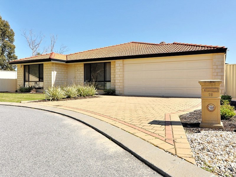 19 Cornell Place, East Cannington WA 6107