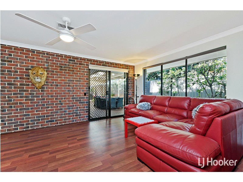 62 Gracechurch Crescent, Leeming WA 6149