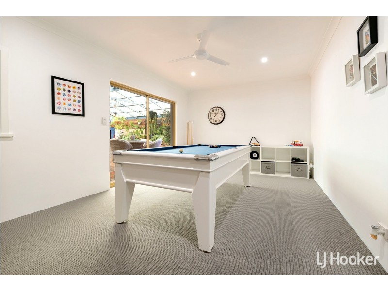 52 Gladstone Road, Leeming WA 6149