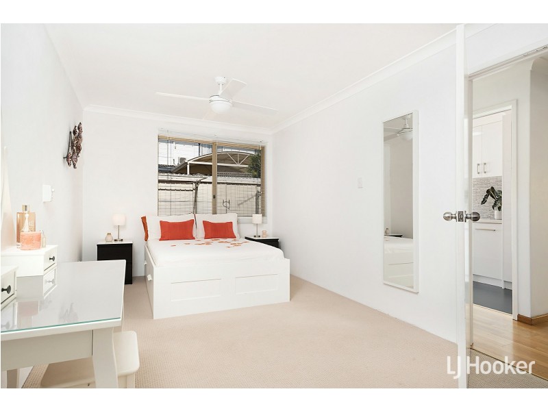 52 Gladstone Road, Leeming WA 6149