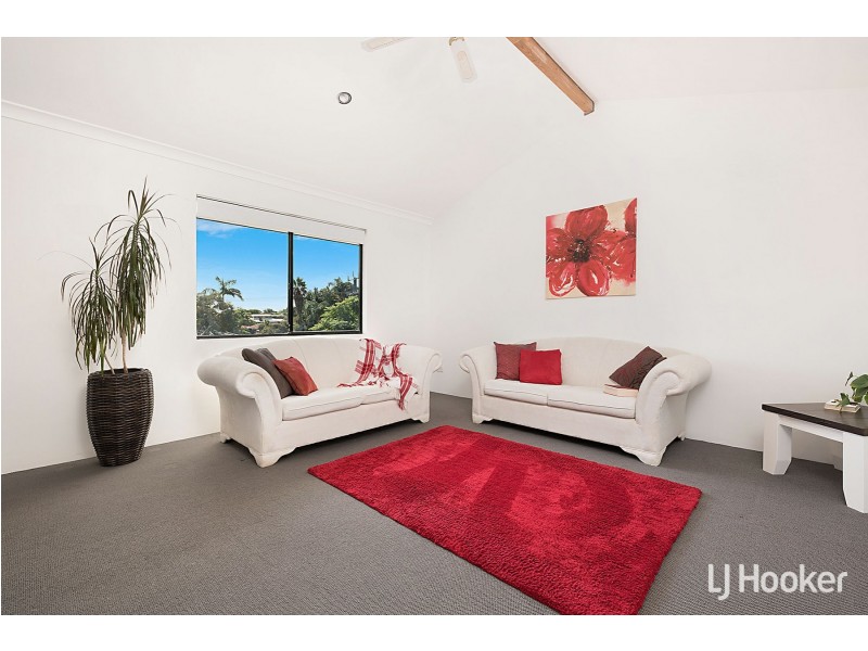 52 Gladstone Road, Leeming WA 6149
