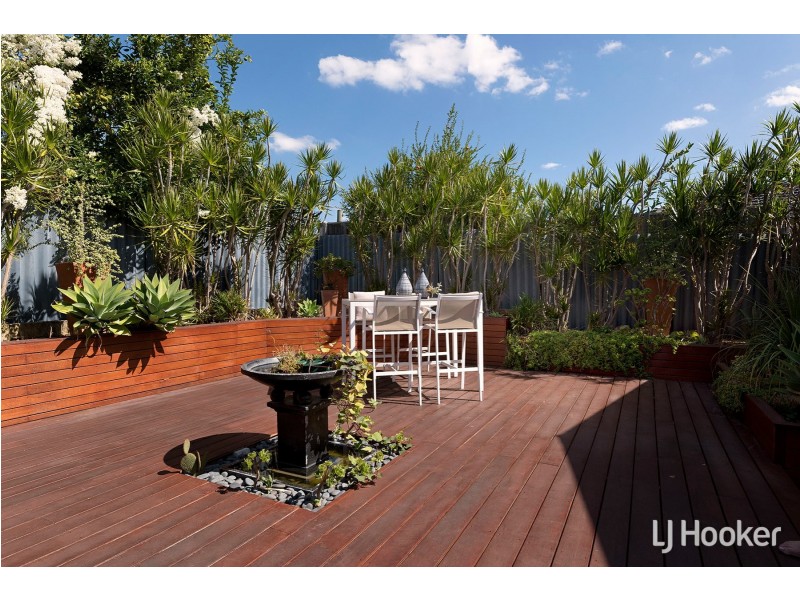 52 Gladstone Road, Leeming WA 6149