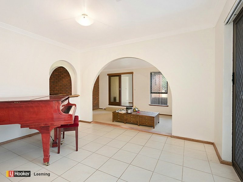 131 Parry Avenue, Bull Creek WA 6149