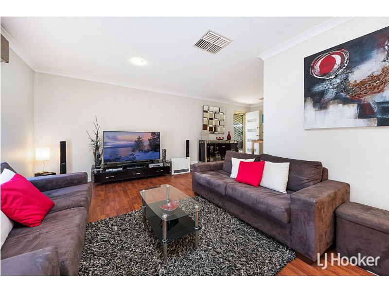 14 Townson Place, Leeming WA 6149