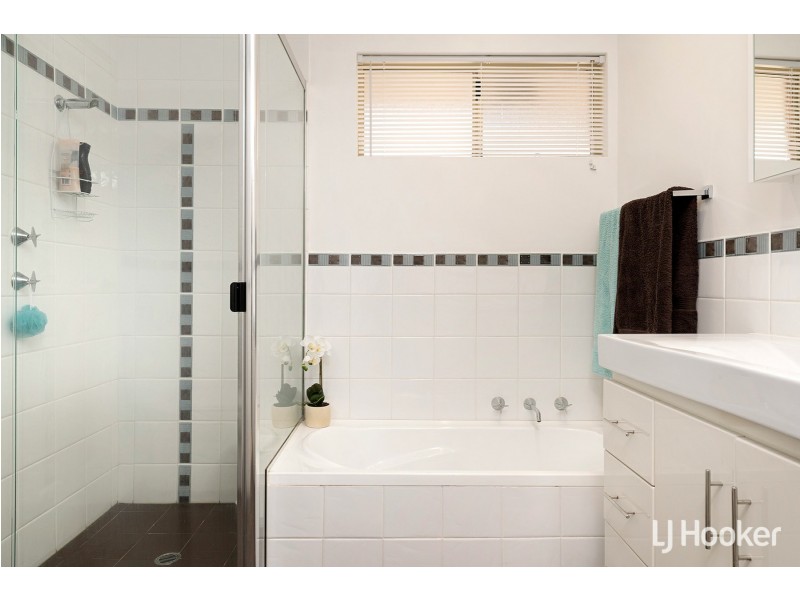 14 Townson Place, Leeming WA 6149