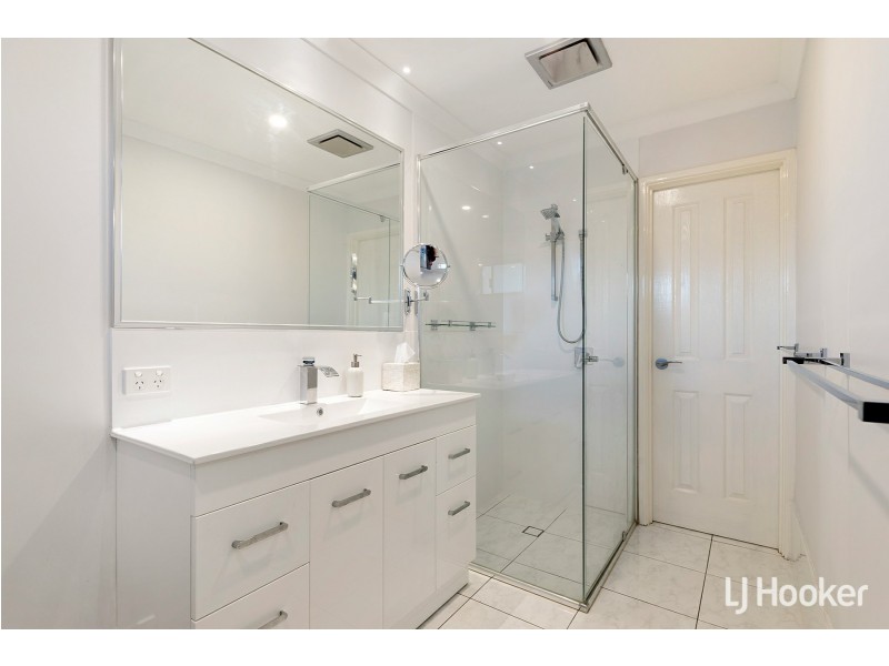 14 Townson Place, Leeming WA 6149