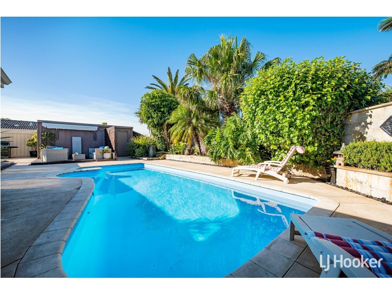 14 Townson Place, Leeming WA 6149