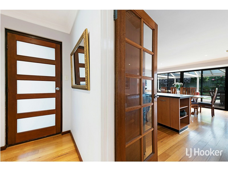 31 Calley Drive, Leeming WA 6149