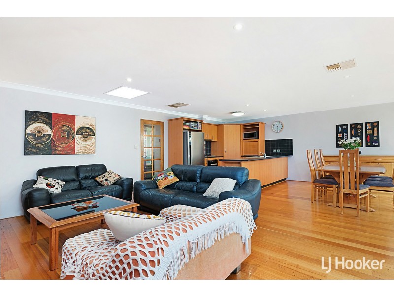 31 Calley Drive, Leeming WA 6149