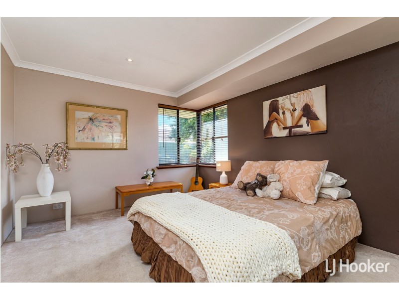 31 Calley Drive, Leeming WA 6149