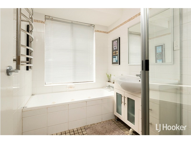 31 Calley Drive, Leeming WA 6149