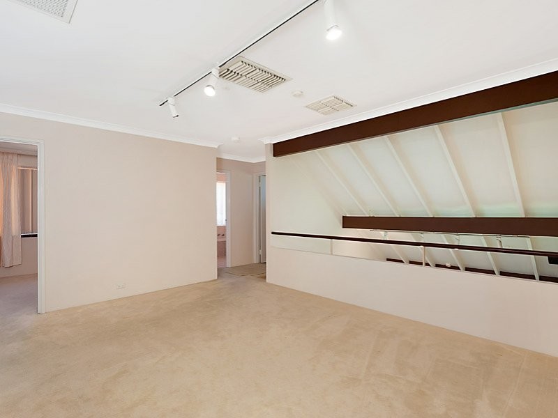 7 Aulberry Parade, Leeming WA 6149