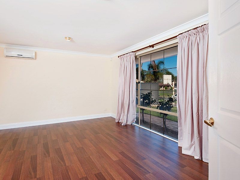 3 Peggs Place, Leeming WA 6149