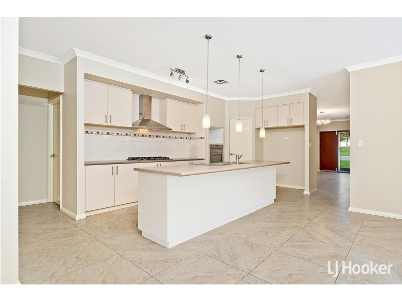 6 Gandossi Court, Success WA 6164