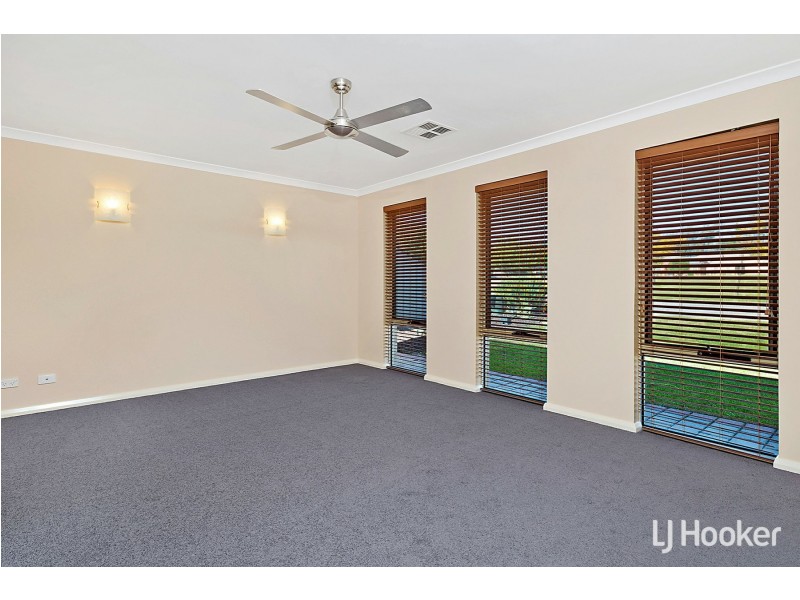 6 Gandossi Court, Success WA 6164