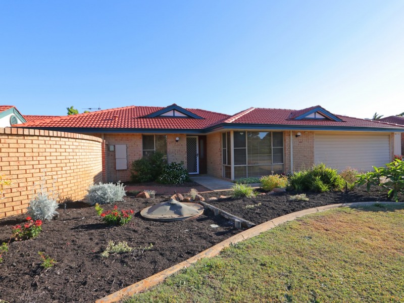 24 Harrington Crescent, Leeming WA 6149
