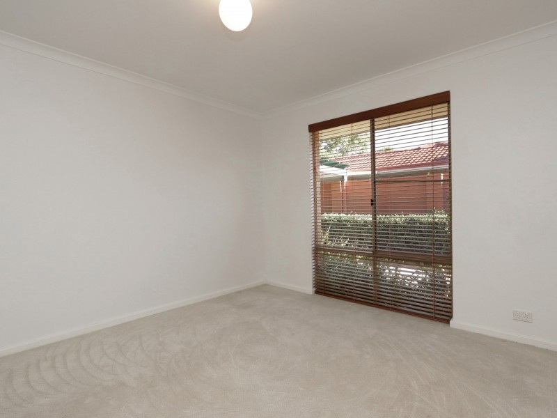 24 Harrington Crescent, Leeming WA 6149