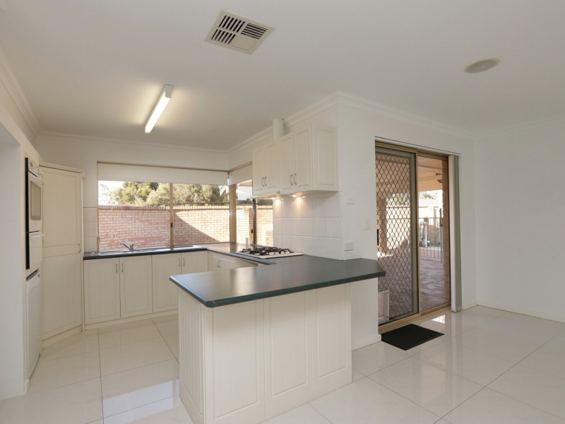 24 Harrington Crescent, Leeming WA 6149