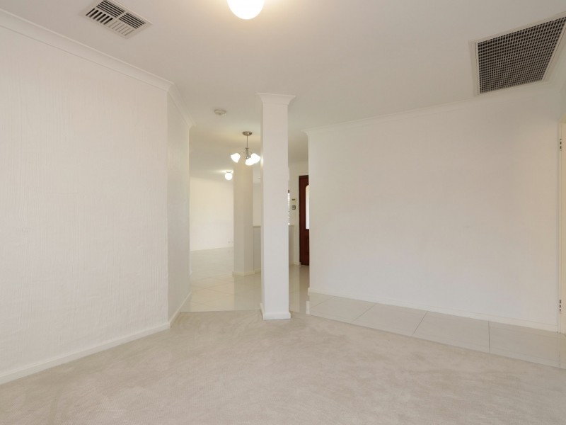 24 Harrington Crescent, Leeming WA 6149