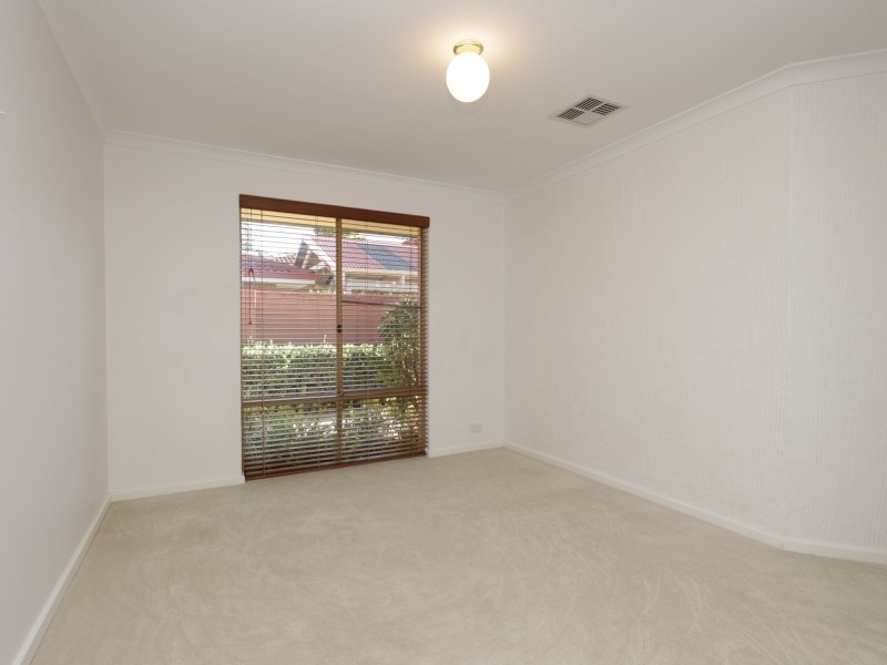 24 Harrington Crescent, Leeming WA 6149