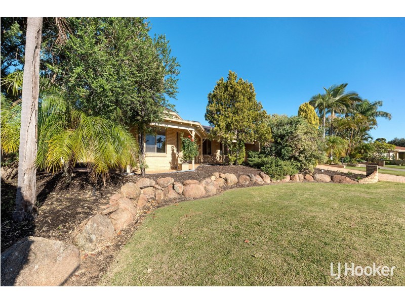 8 Sentinel Gardens, Leeming WA 6149