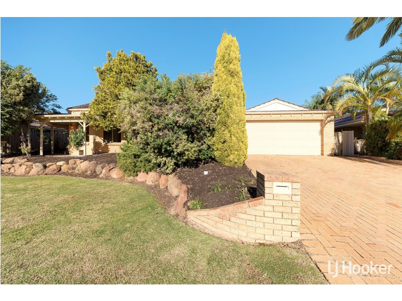 8 Sentinel Gardens, Leeming WA 6149
