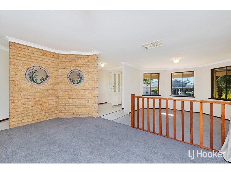 8 Sentinel Gardens, Leeming WA 6149