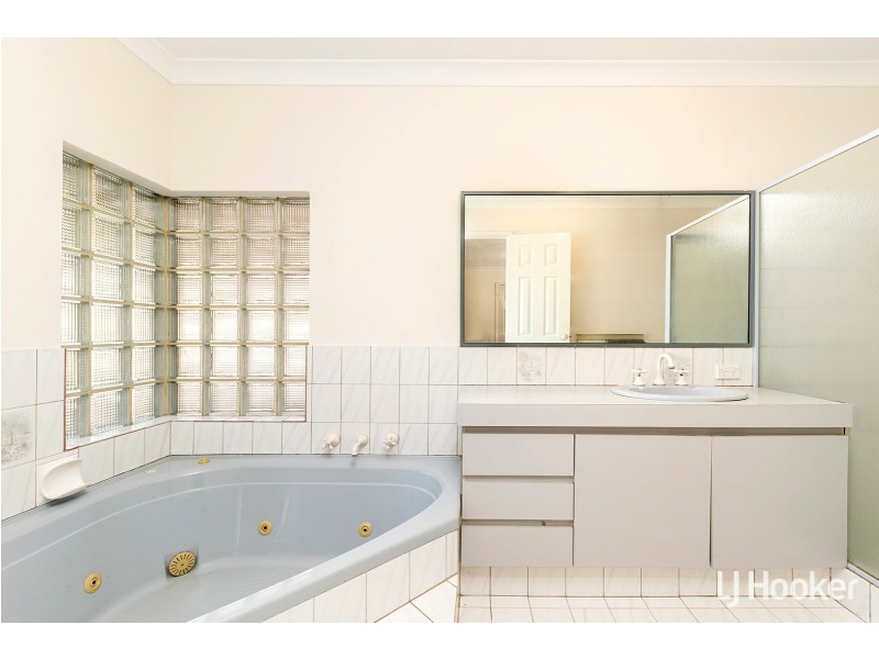 8 Sentinel Gardens, Leeming WA 6149