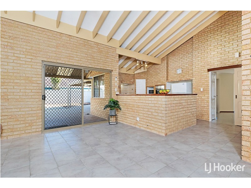 8 Sentinel Gardens, Leeming WA 6149