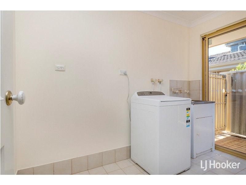 8 Sentinel Gardens, Leeming WA 6149