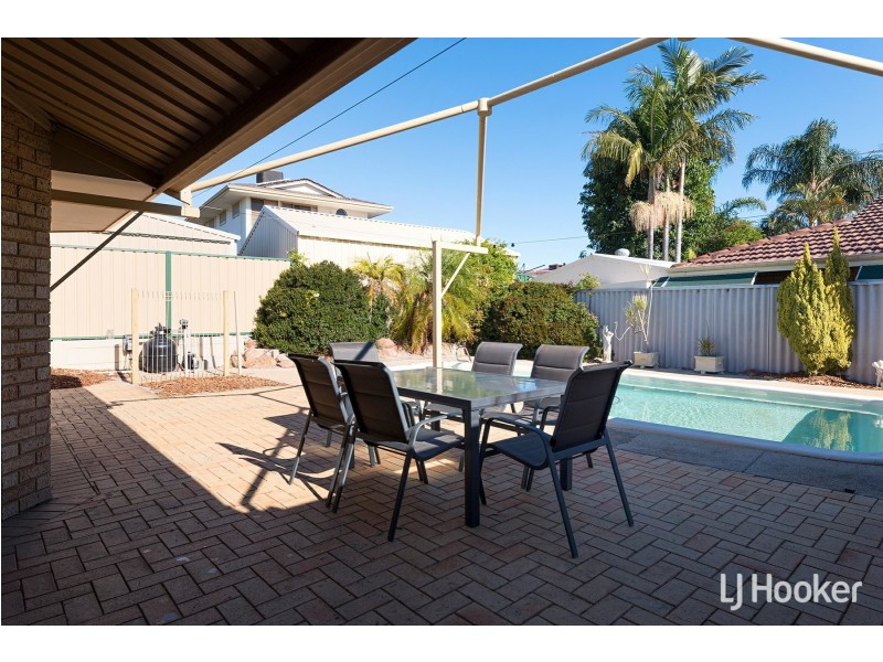 8 Sentinel Gardens, Leeming WA 6149