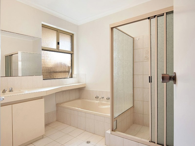 2/16 Wheeler Road, Karrinyup WA 6018