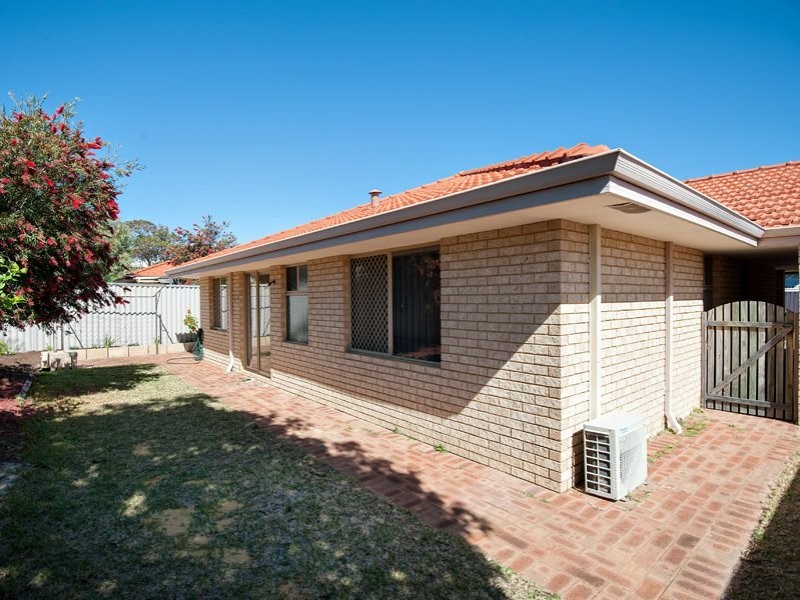 2/16 Wheeler Road, Karrinyup WA 6018