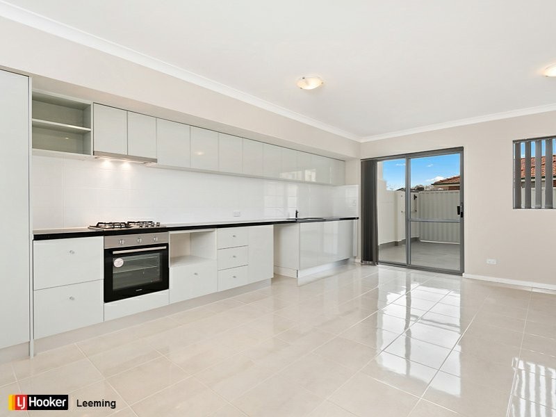 5/2 First Avenue, Applecross WA 6153