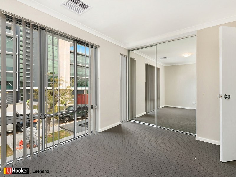 5/2 First Avenue, Applecross WA 6153