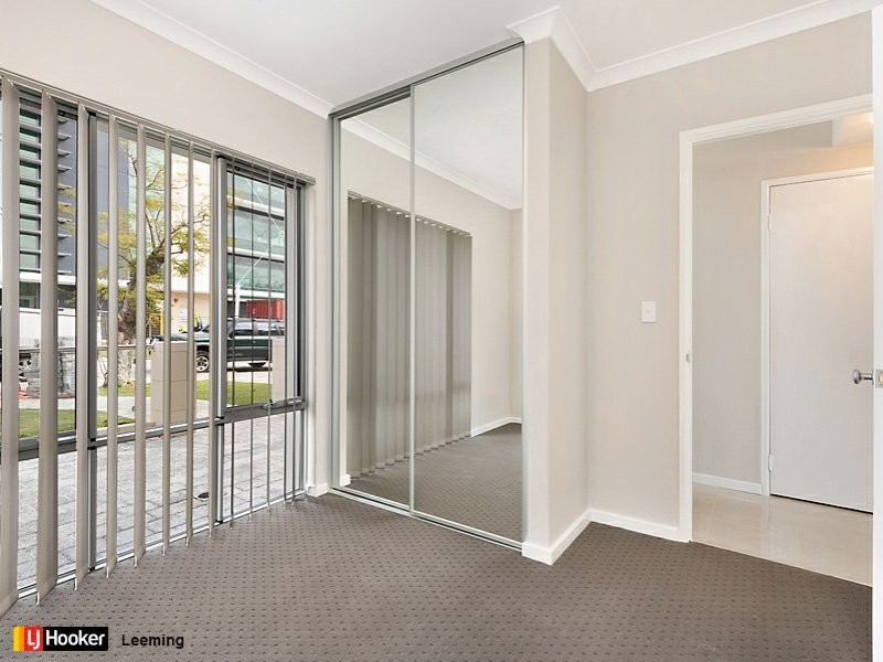 5/2 First Avenue, Applecross WA 6153