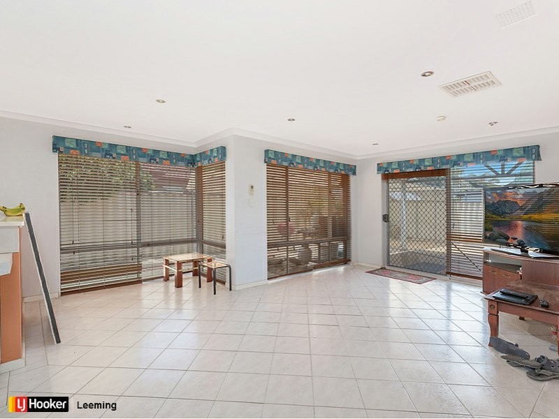 3 Ursuline Vista, Queens Park WA 6107