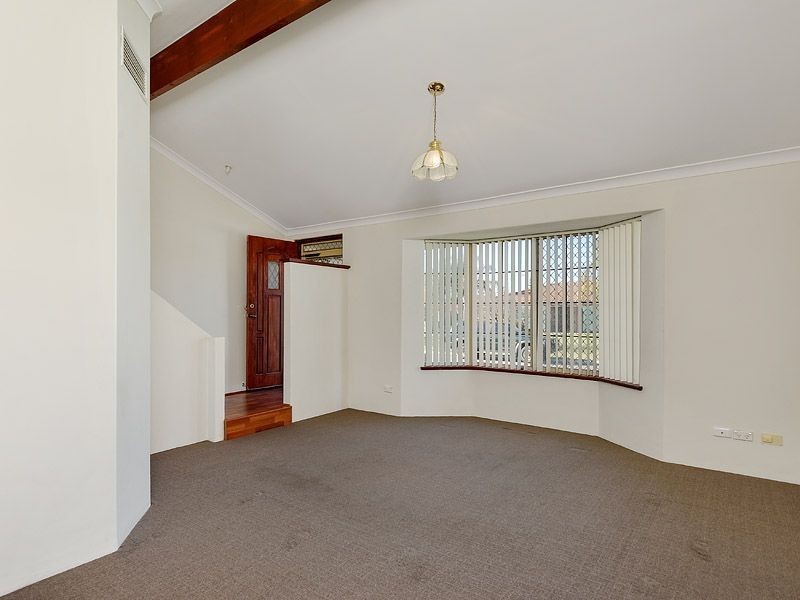 1 Ambassador Court, Thornlie WA 6108