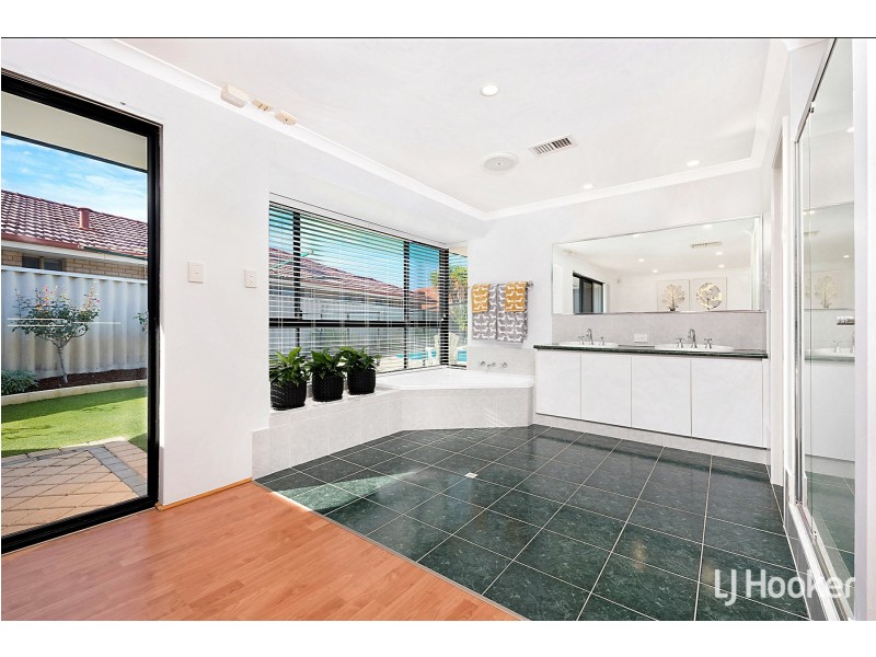 22 Twin Branch Rise, Leeming WA 6149