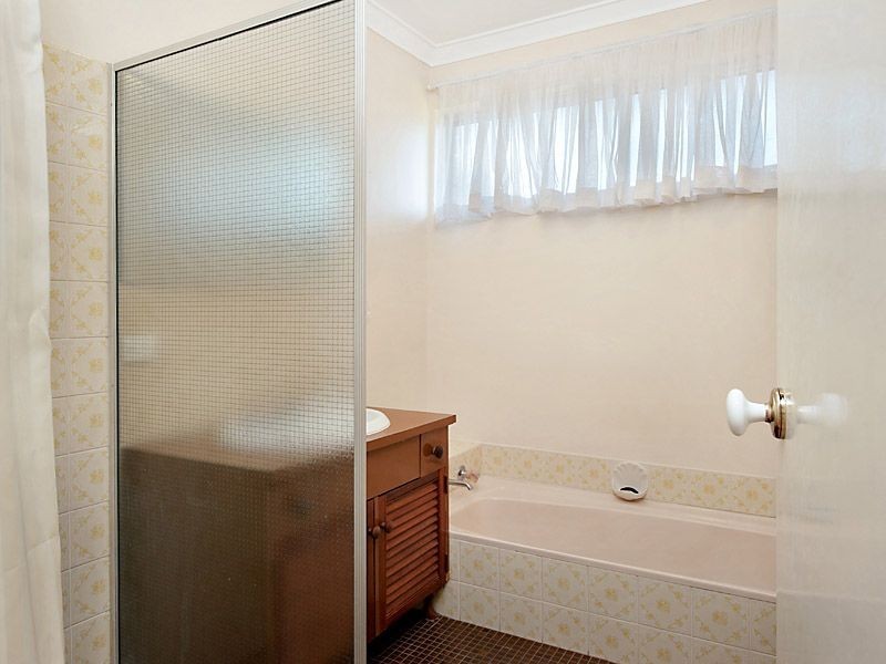 13 Waraker Way, Leeming WA 6149