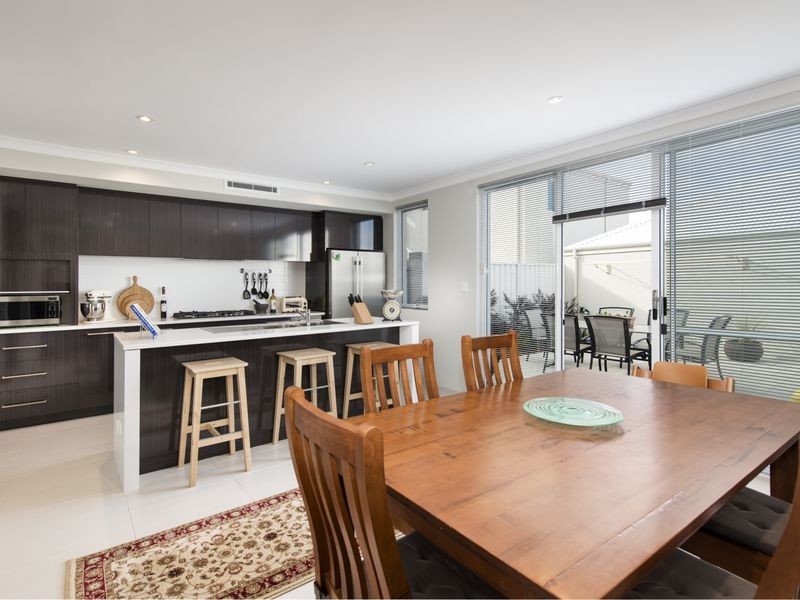 62 Congenial Loop, Atwell WA 6164