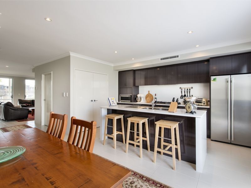 62 Congenial Loop, Atwell WA 6164