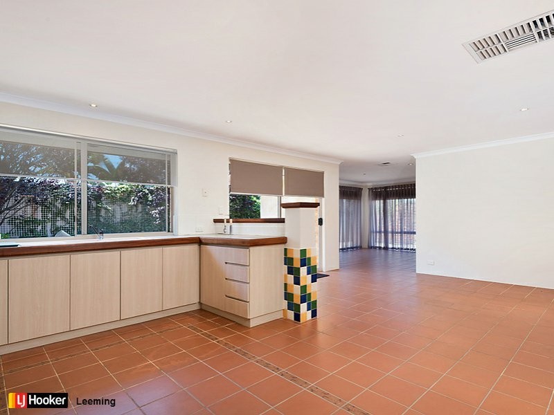 2 Gilbertson Road, Kardinya WA 6163