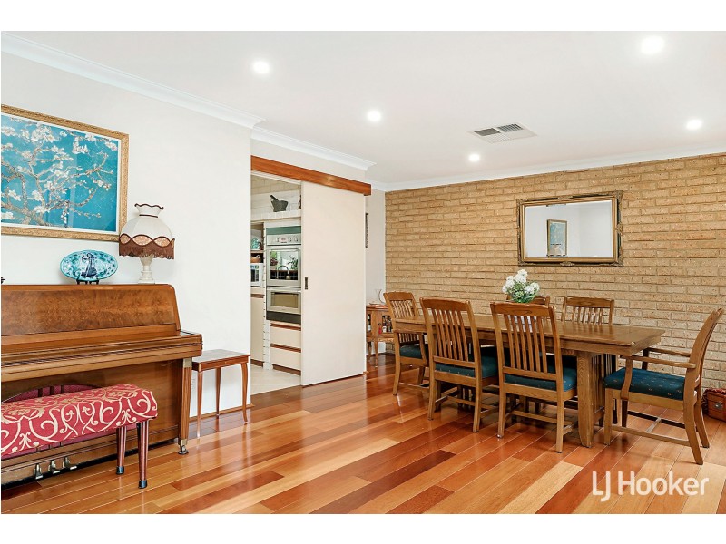 10 Meadow Grove, Leeming WA 6149
