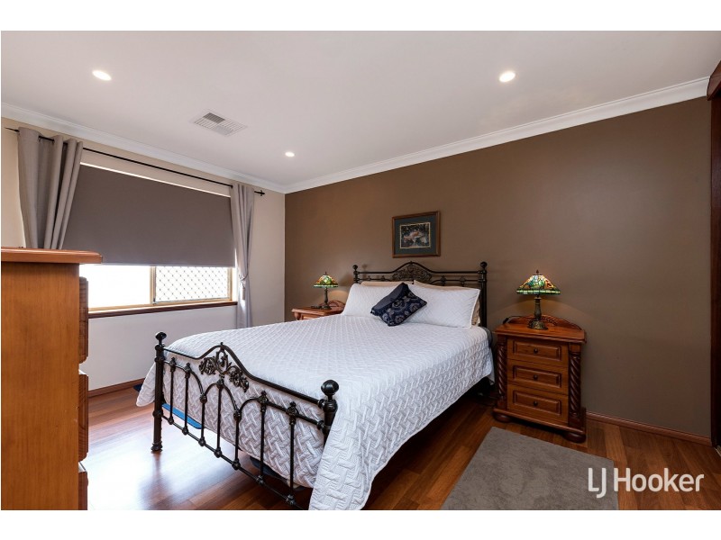 10 Meadow Grove, Leeming WA 6149
